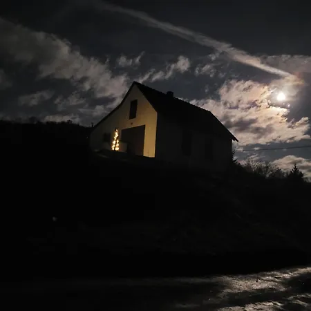 Haz Kilatassal Prázdninový dům Zalaszanto
